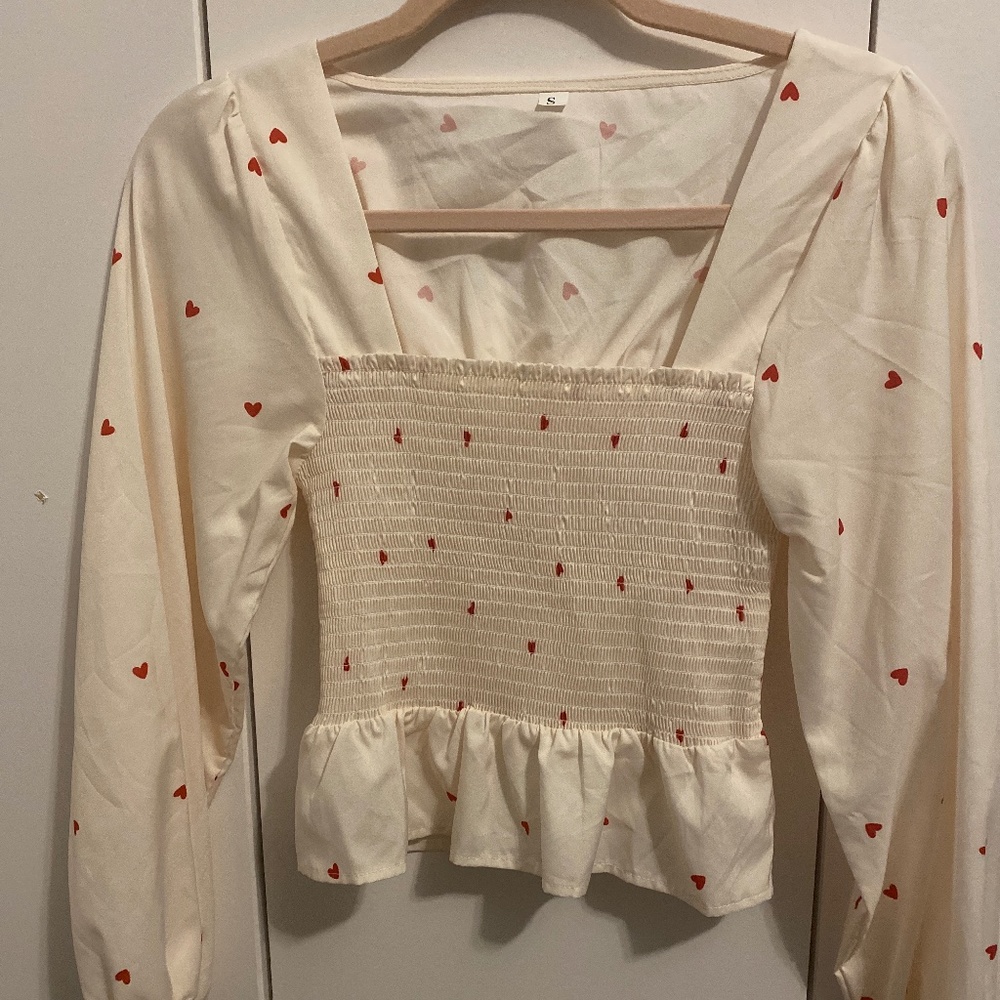 Heart blouse, puff sleeve
